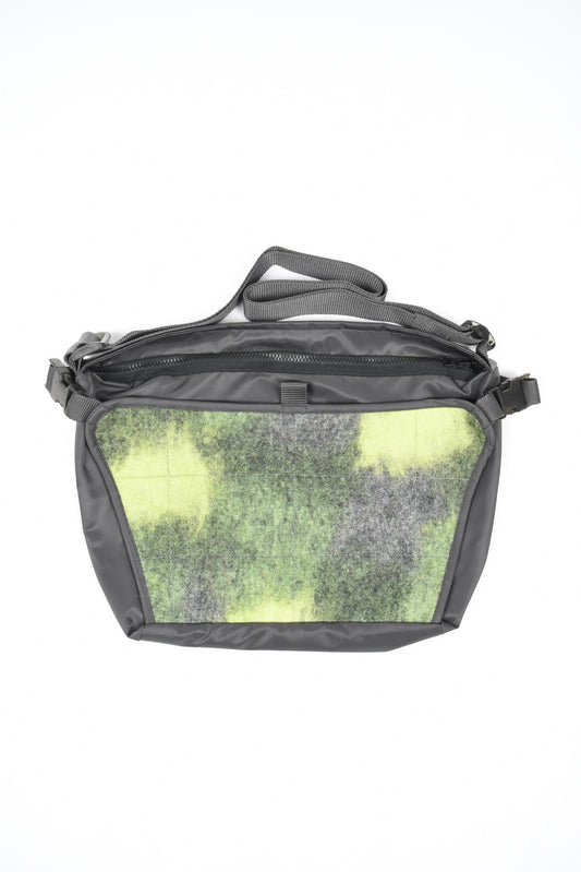 MESSENGER BAG