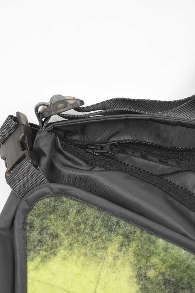 MESSENGER BAG