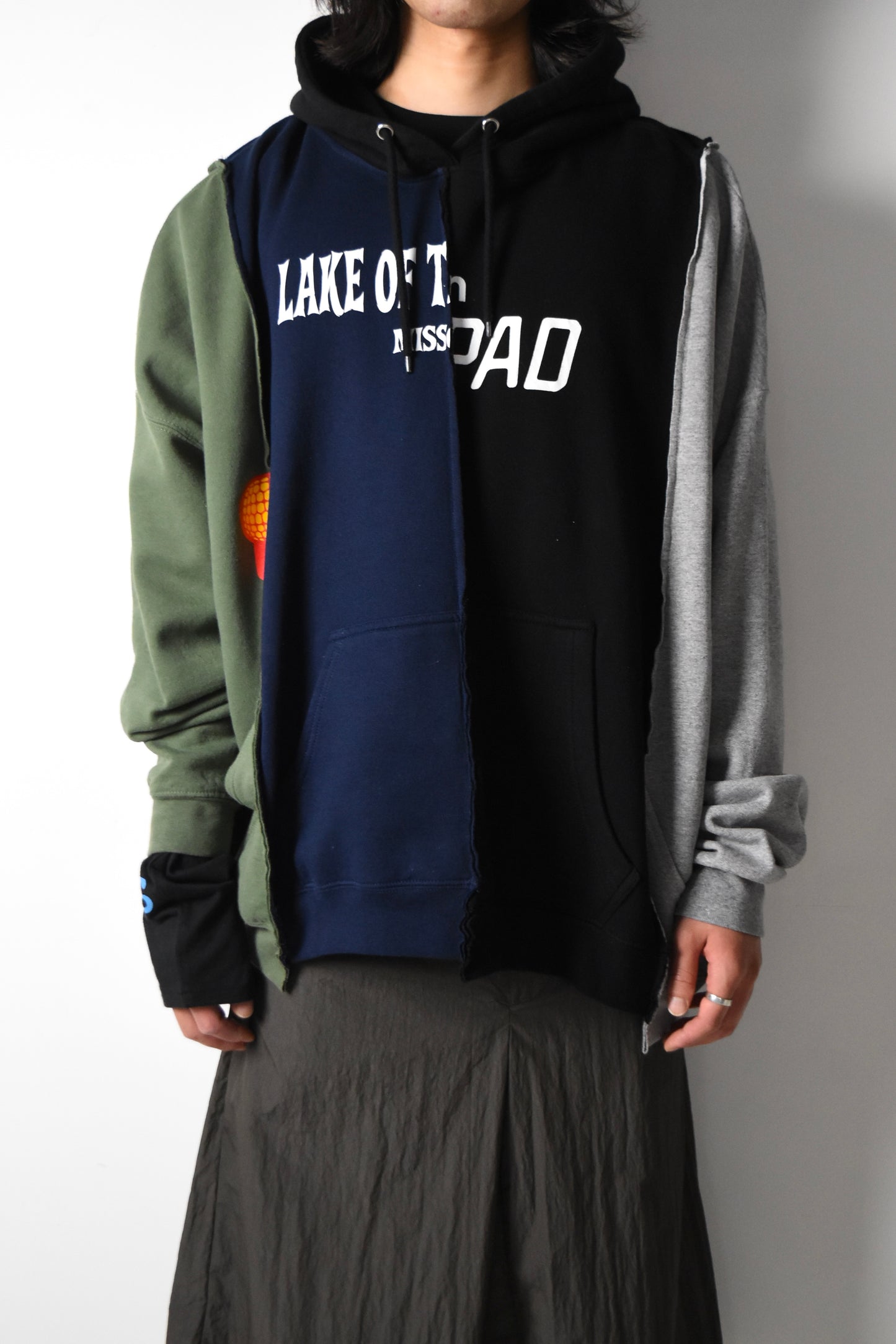 FOUR-PANEL HOODIES