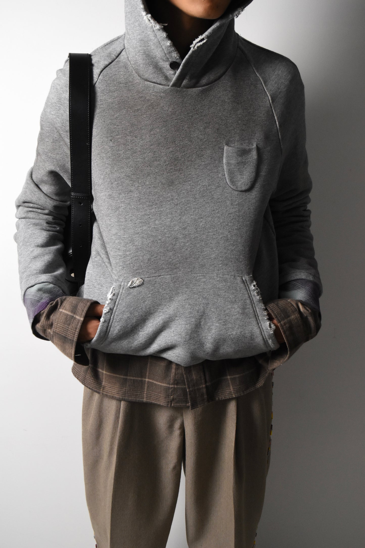 DISTRESSED HOODIE