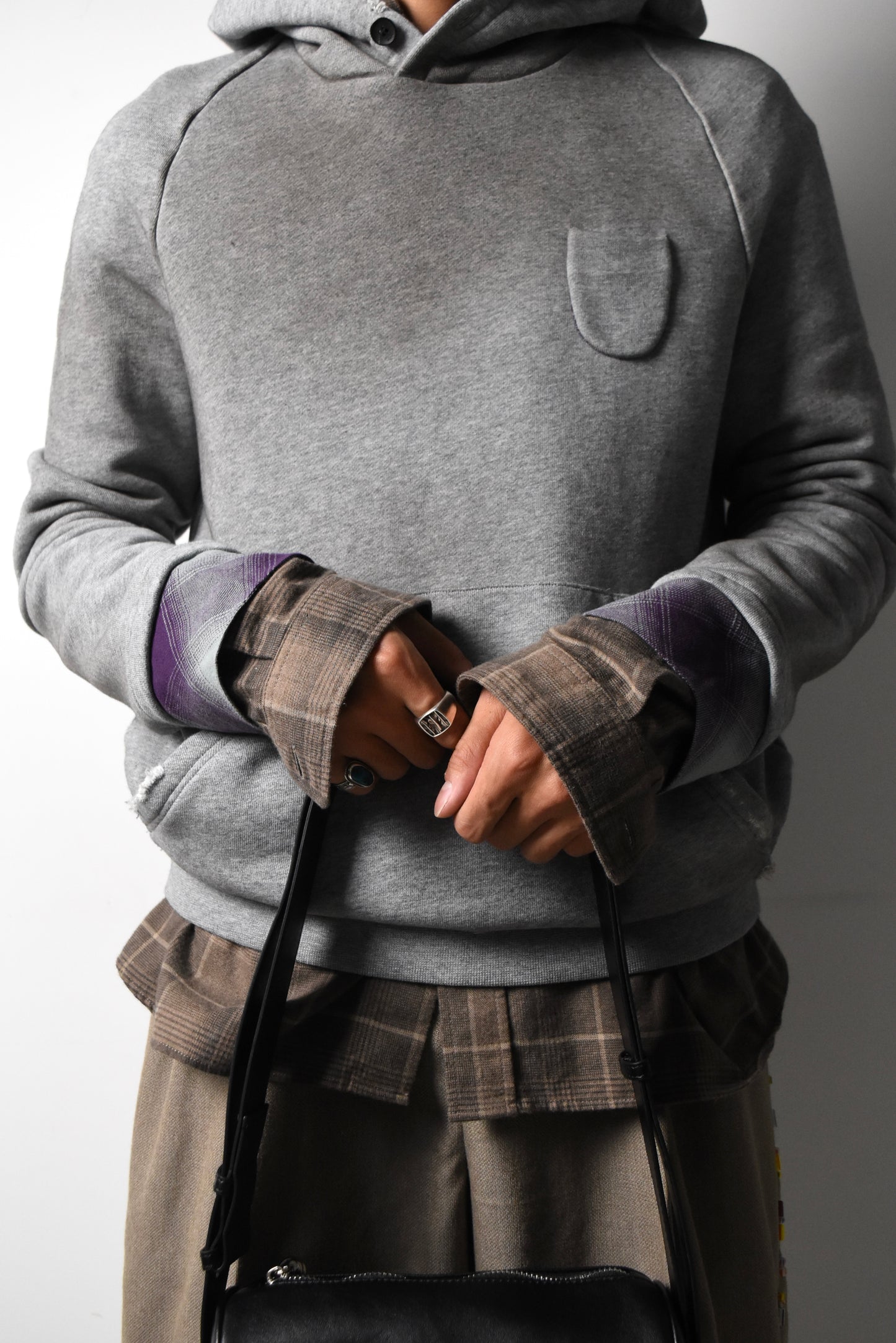 DISTRESSED HOODIE