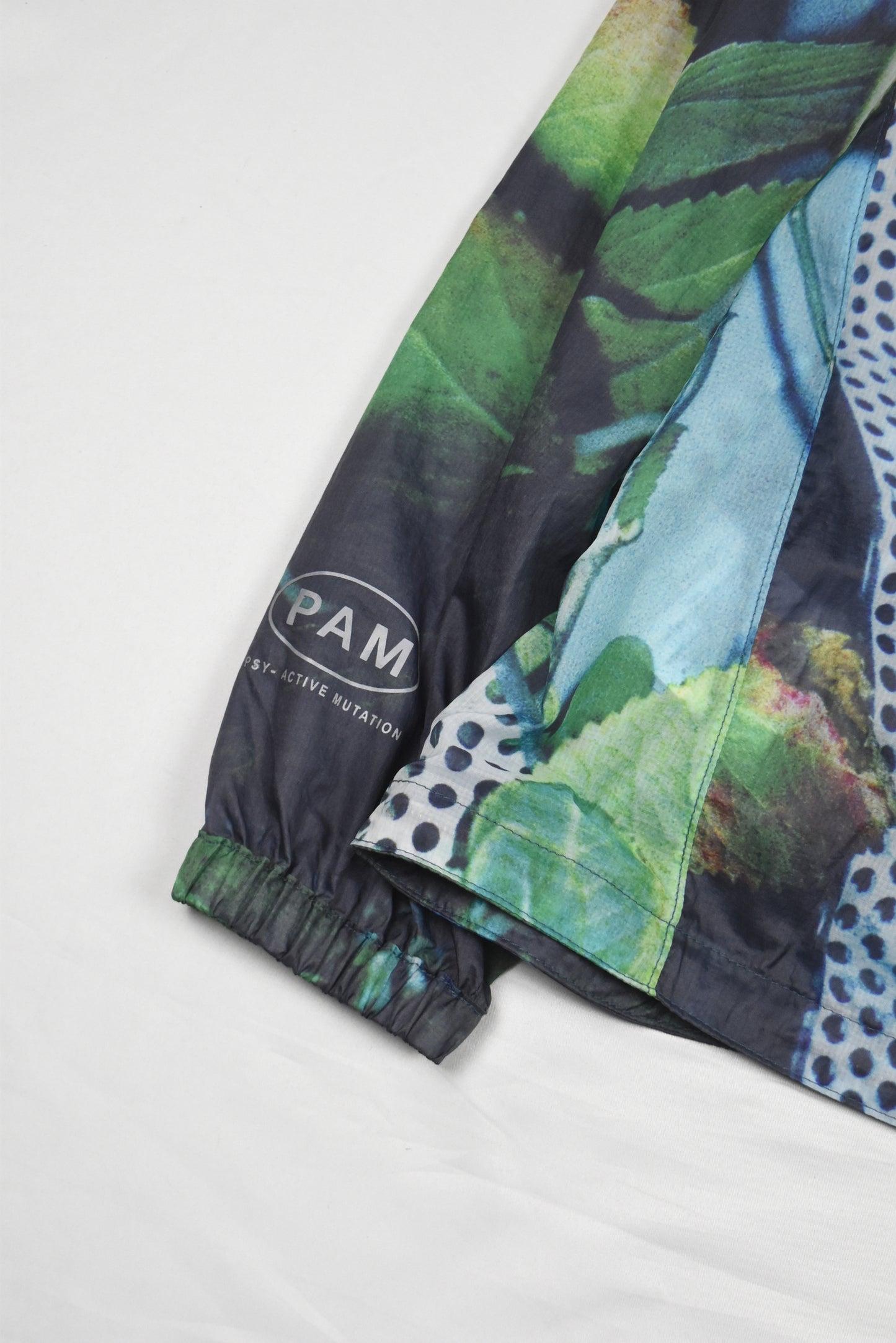 URRAS SHELL JACKET