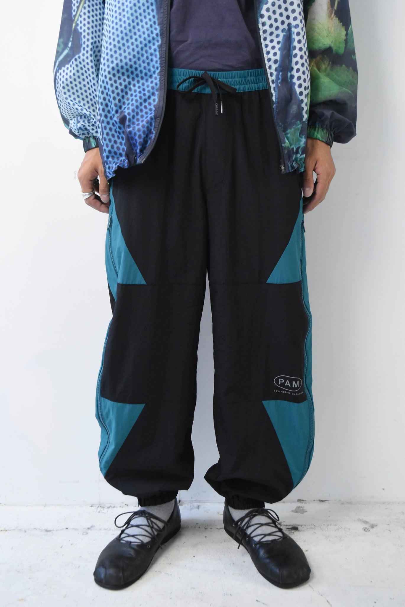 AKTIV-8 TRACKPANT -BLACK TEAL