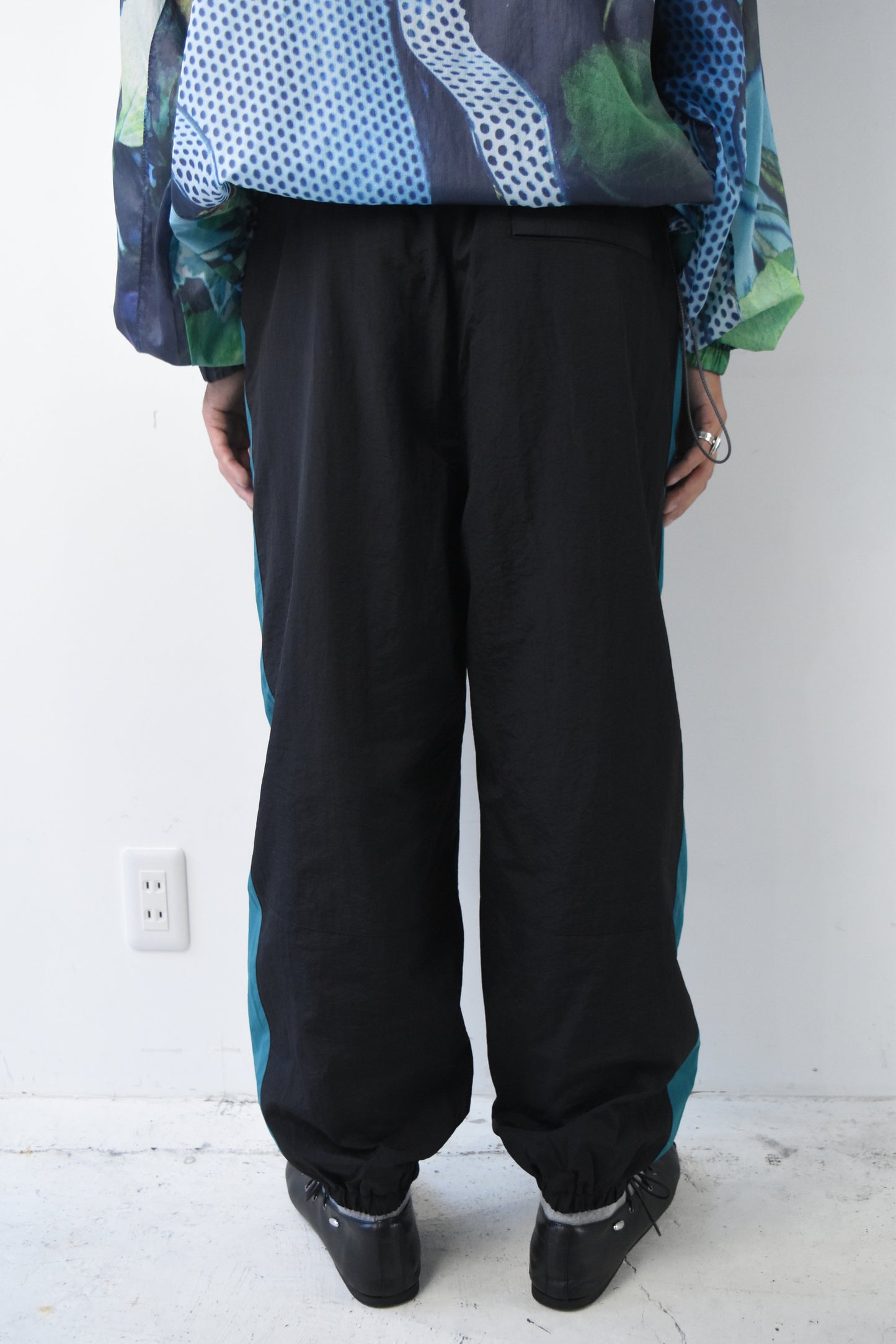 AKTIV-8 TRACKPANT -BLACK TEAL