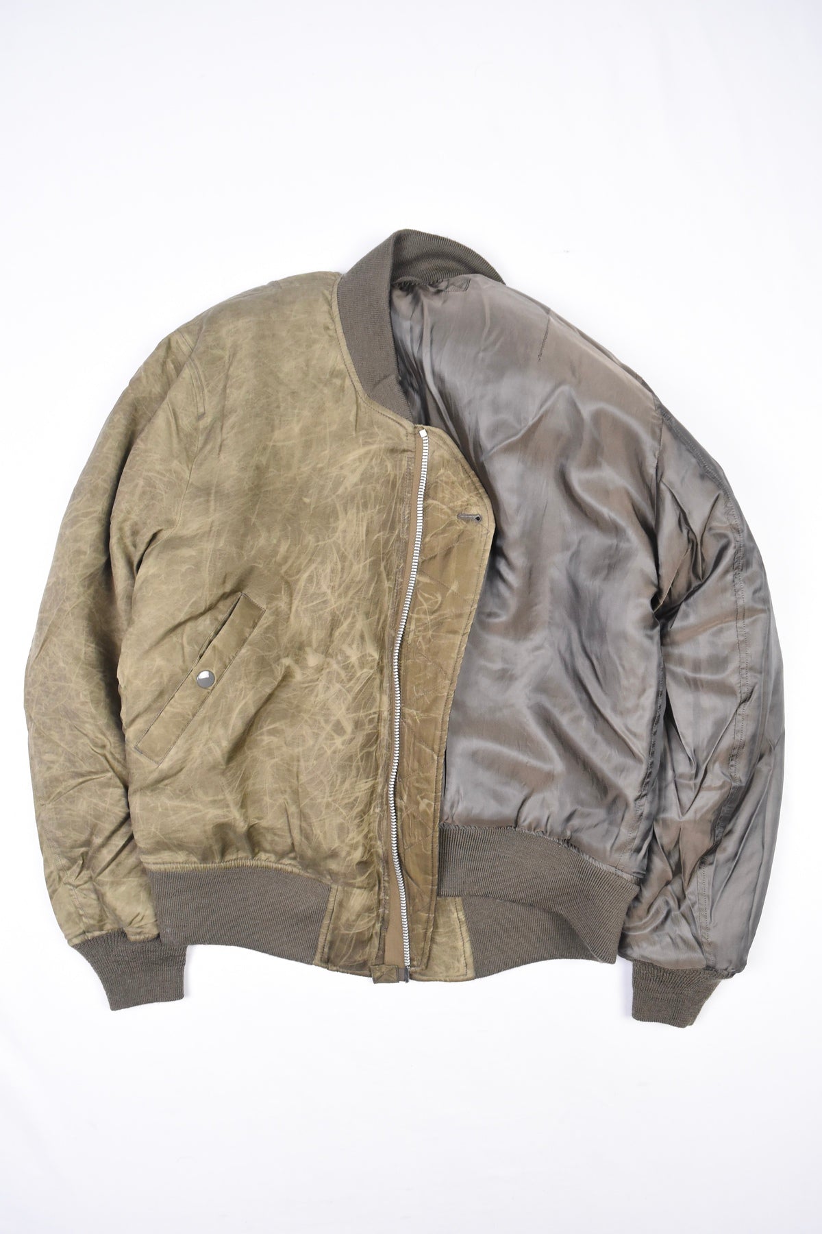 BOMBER