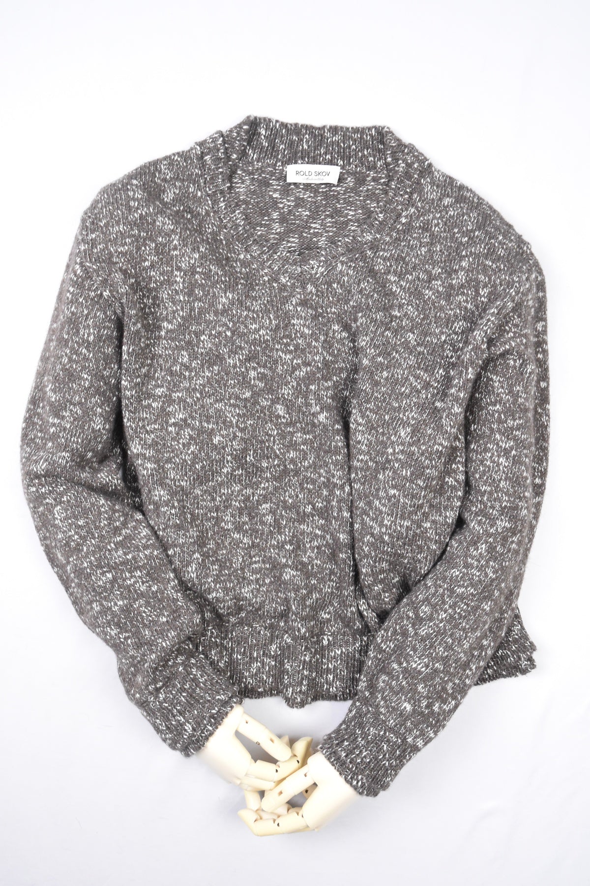 SCOLLO A V (BROWN & WHITE)