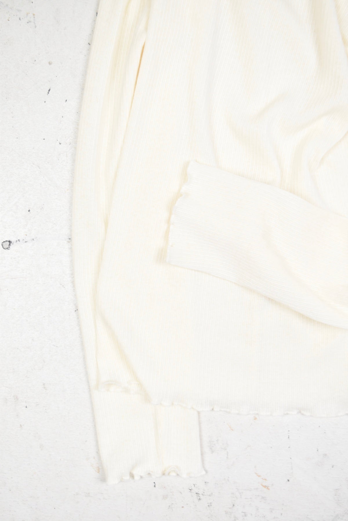 ELONGATED LONGSLEEVE