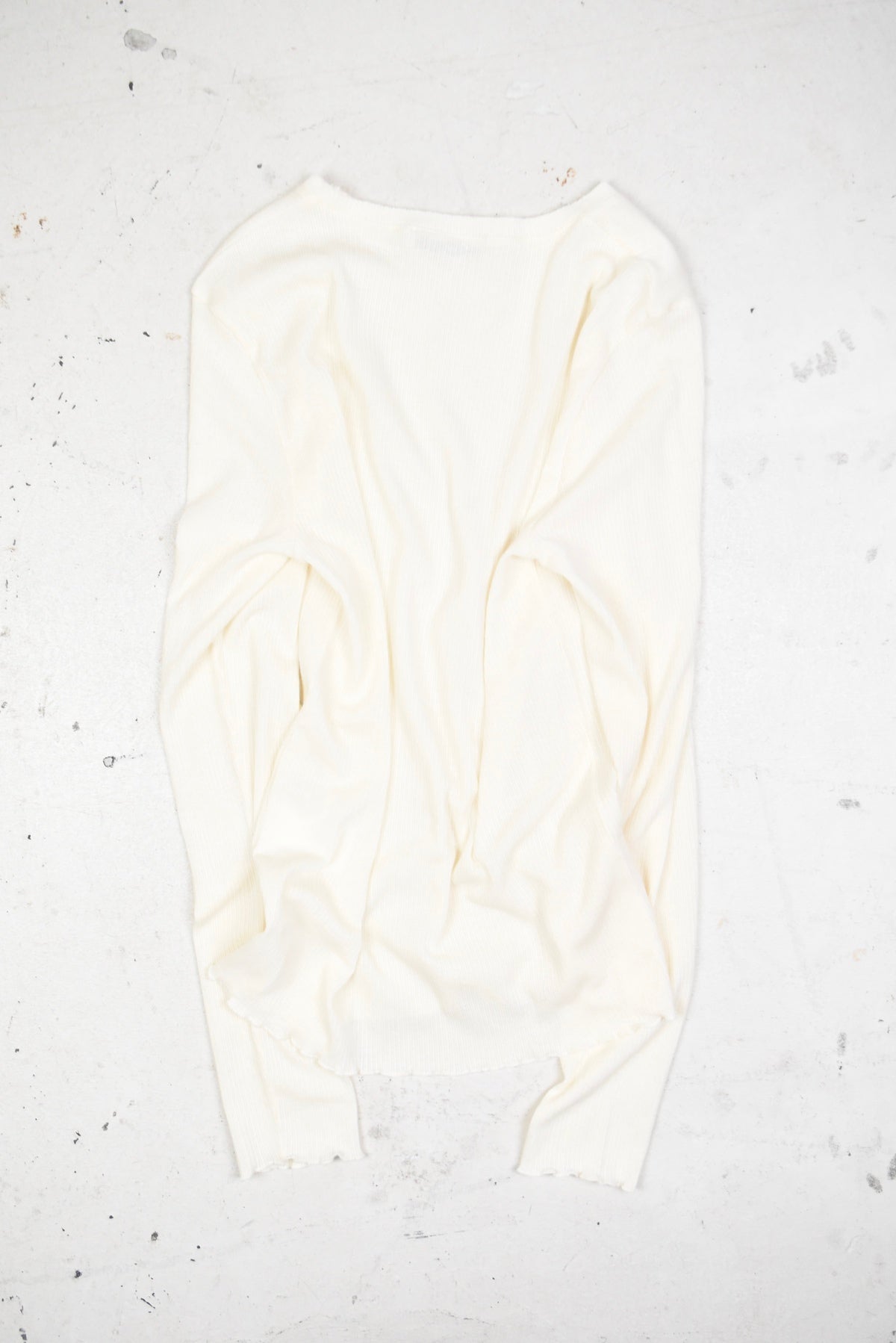 ELONGATED LONGSLEEVE