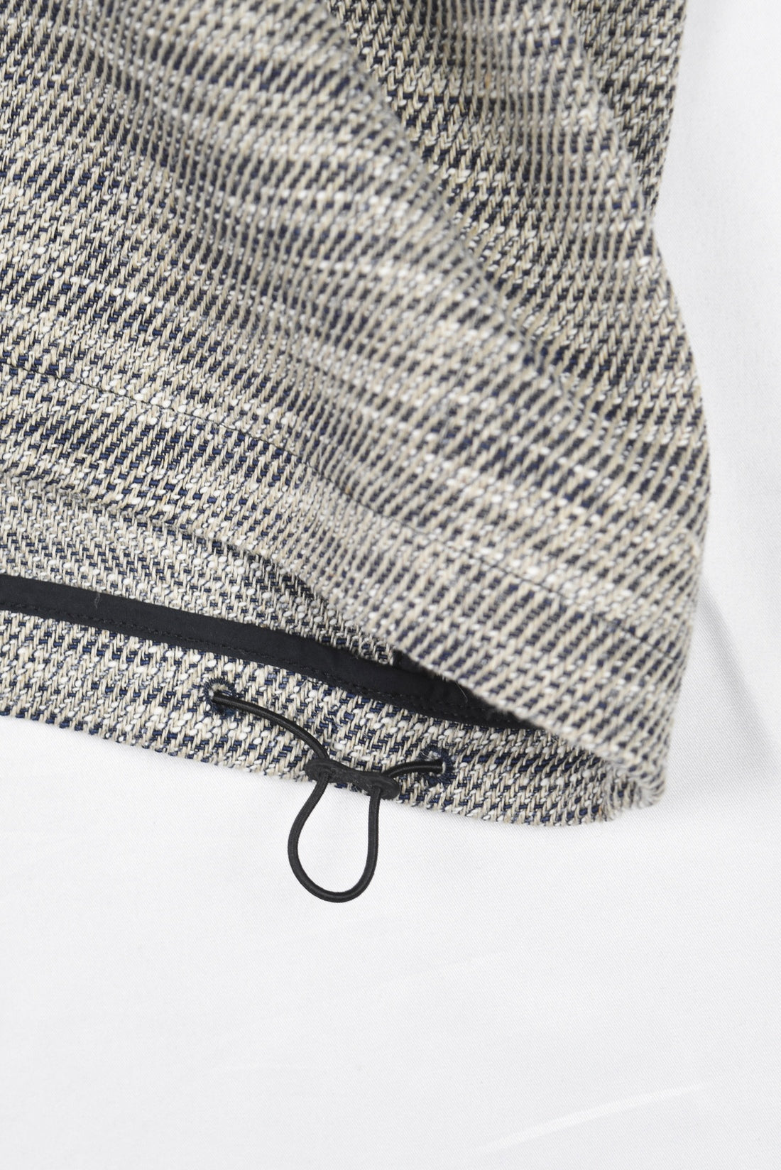 INCISION PULLOVER