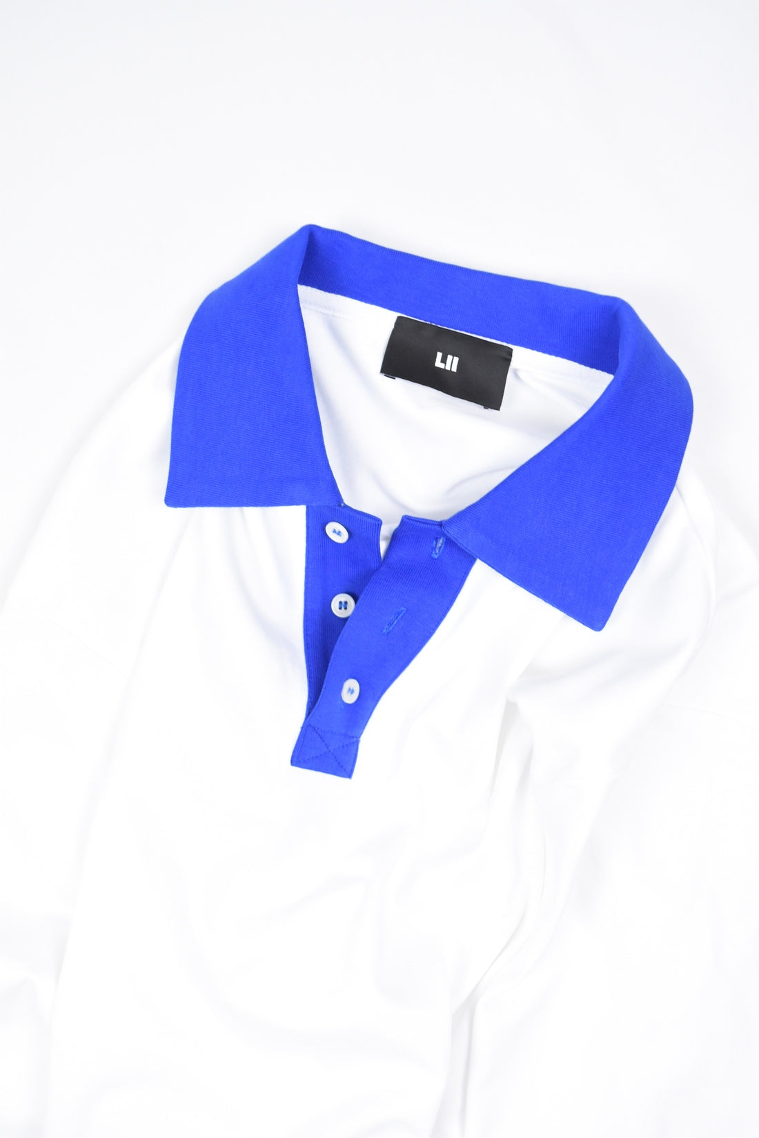 CONTRAST-COLLAR POLO