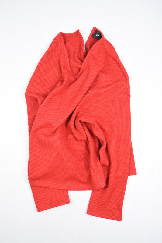 V-NECK SWEATER