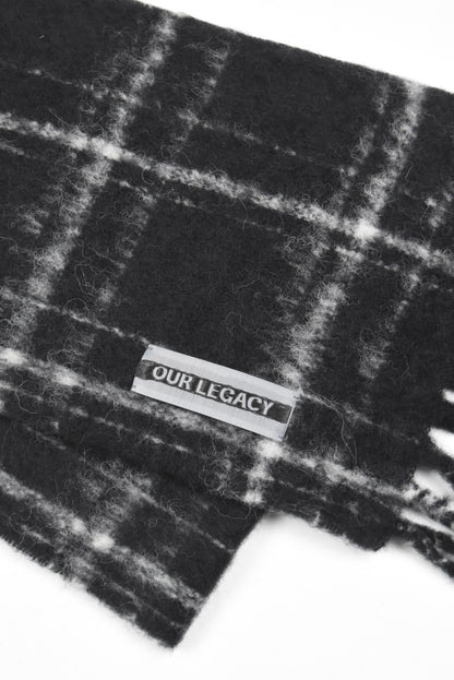 ESTATE SACARF [Black Fuzzy Alpaca Check]