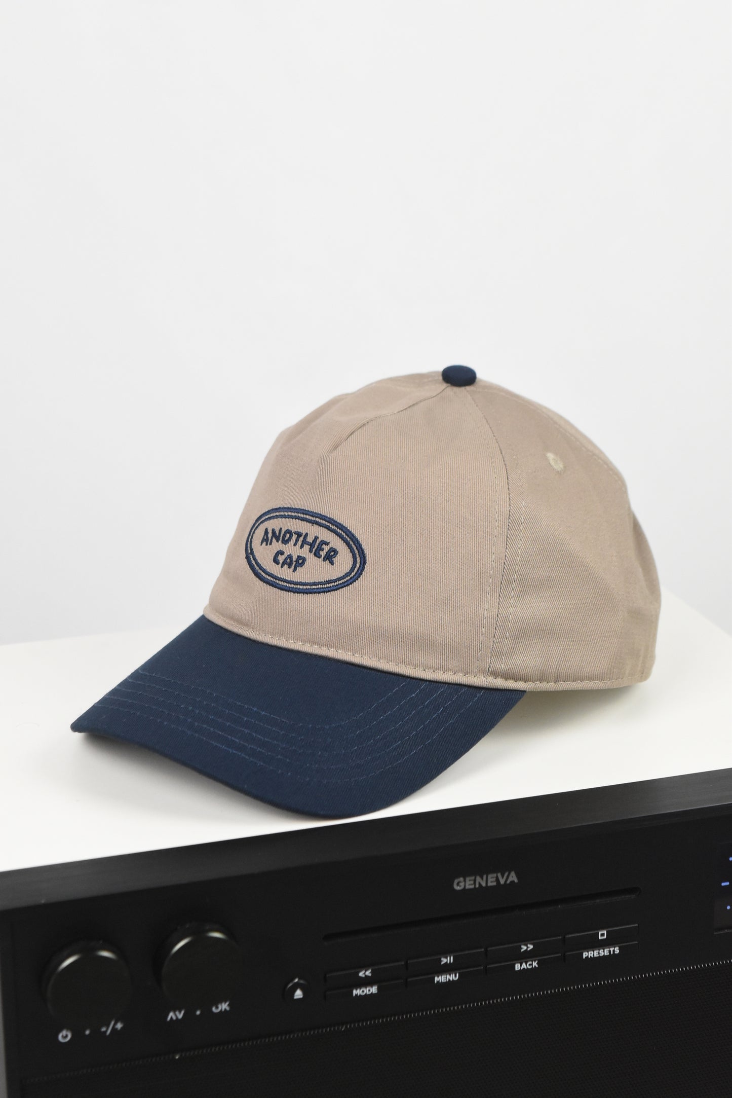 Cap2.0 [Beige/Navy]