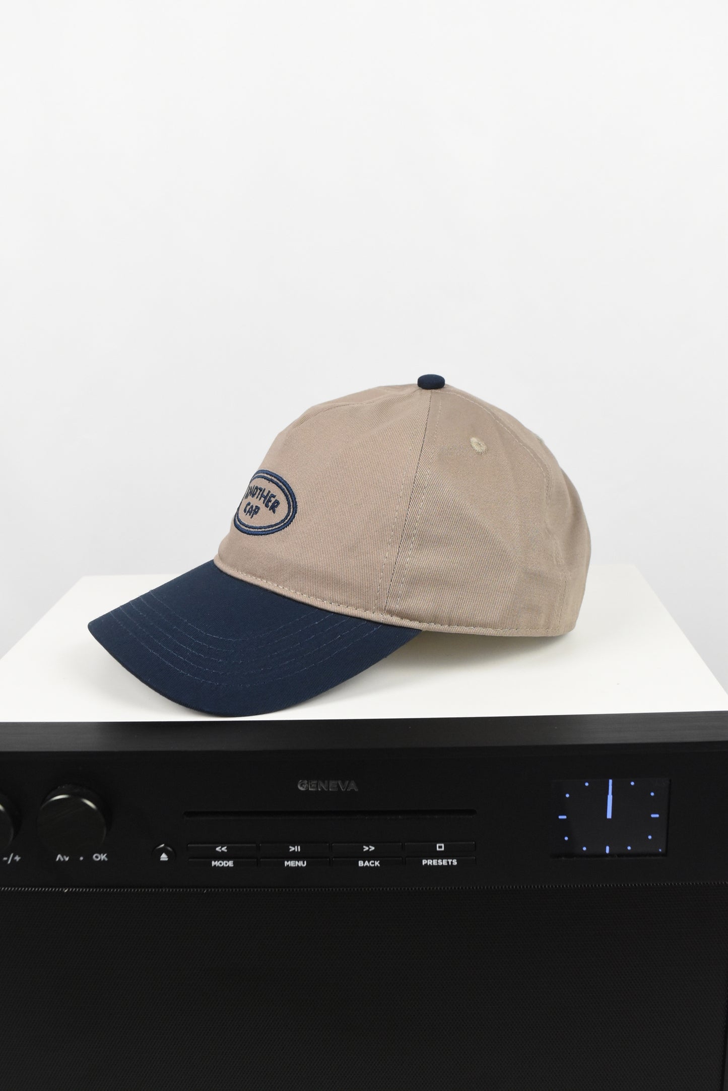 Cap2.0 [Beige/Navy]