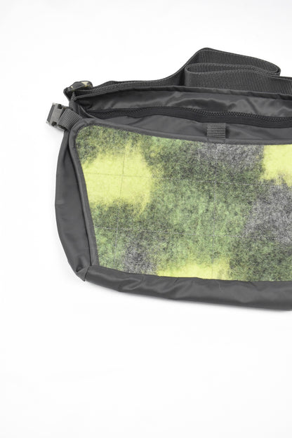 MESSENGER BAG