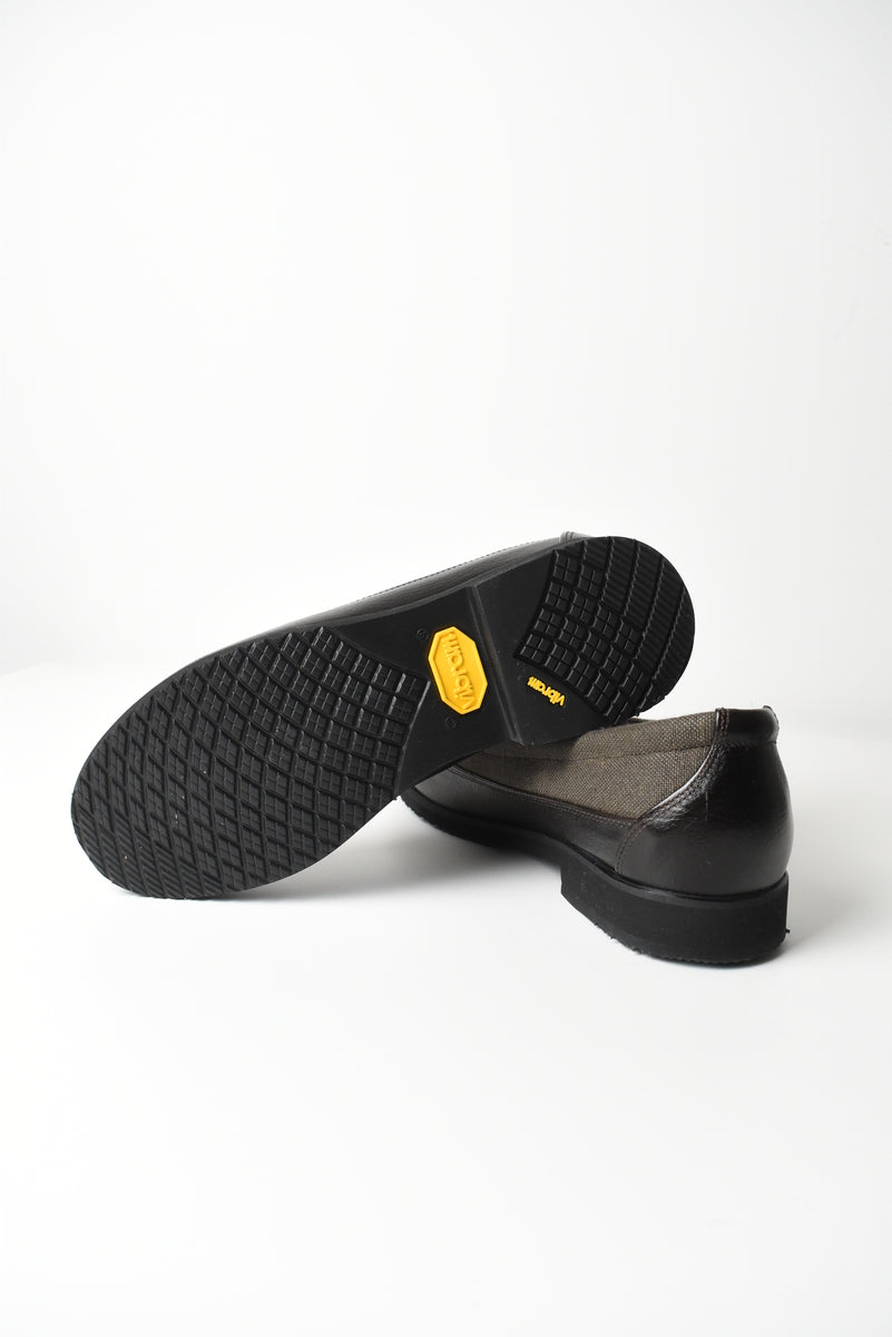 BOHEMIAN SLIPPER