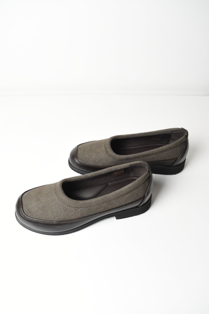 BOHEMIAN SLIPPER