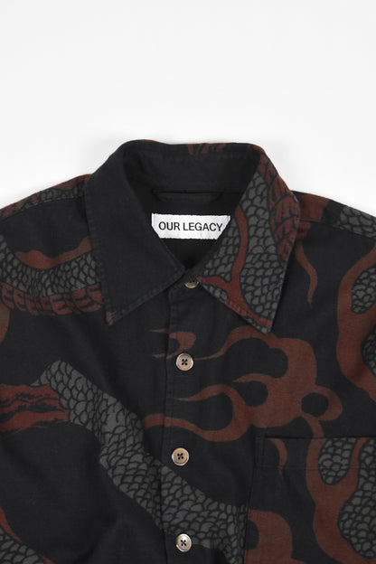 ABOVE SHIRT [Brown Abstract Snake Print]