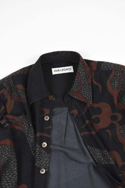 ABOVE SHIRT [Brown Abstract Snake Print]