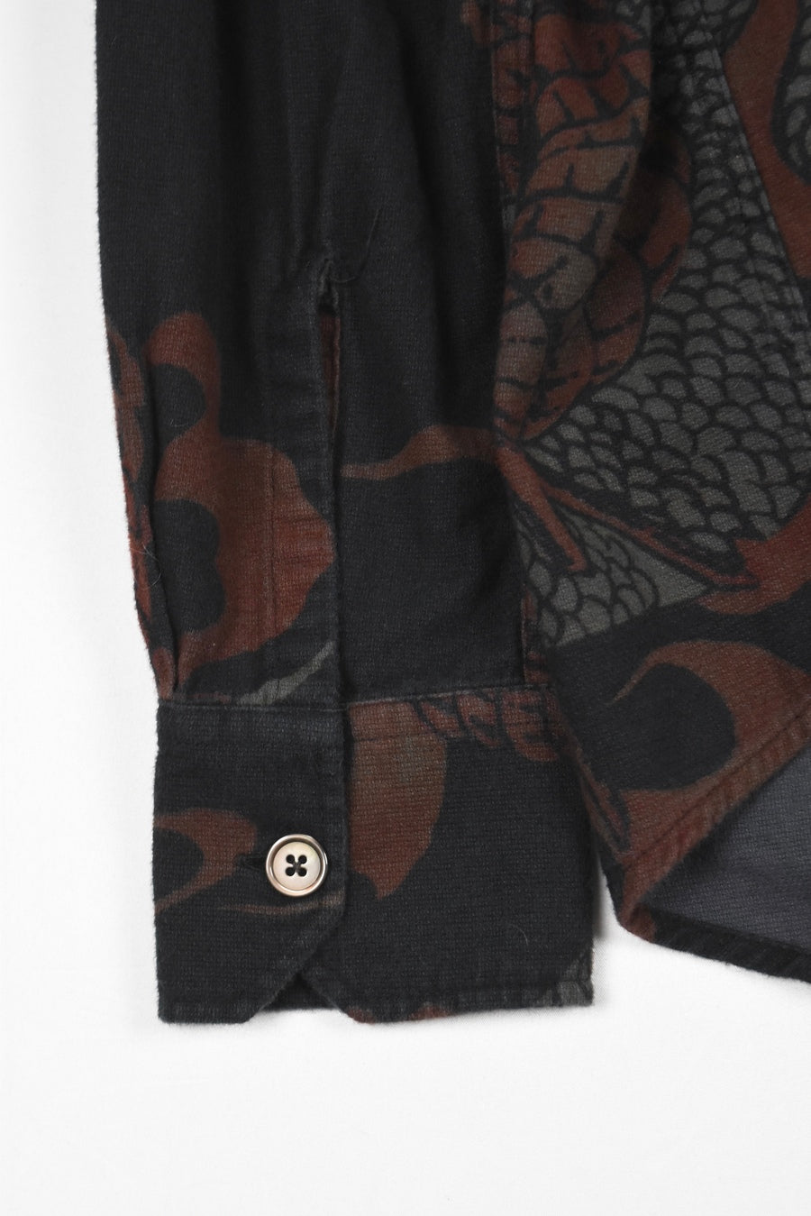 ABOVE SHIRT [Brown Abstract Snake Print]