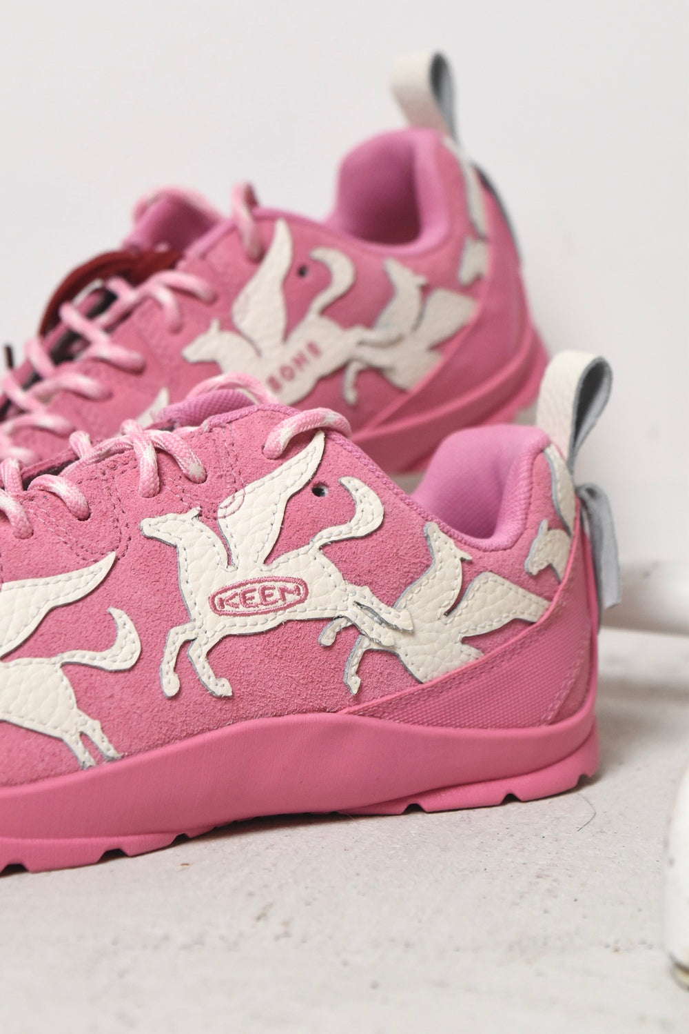 ×KEEN JASPER Martini