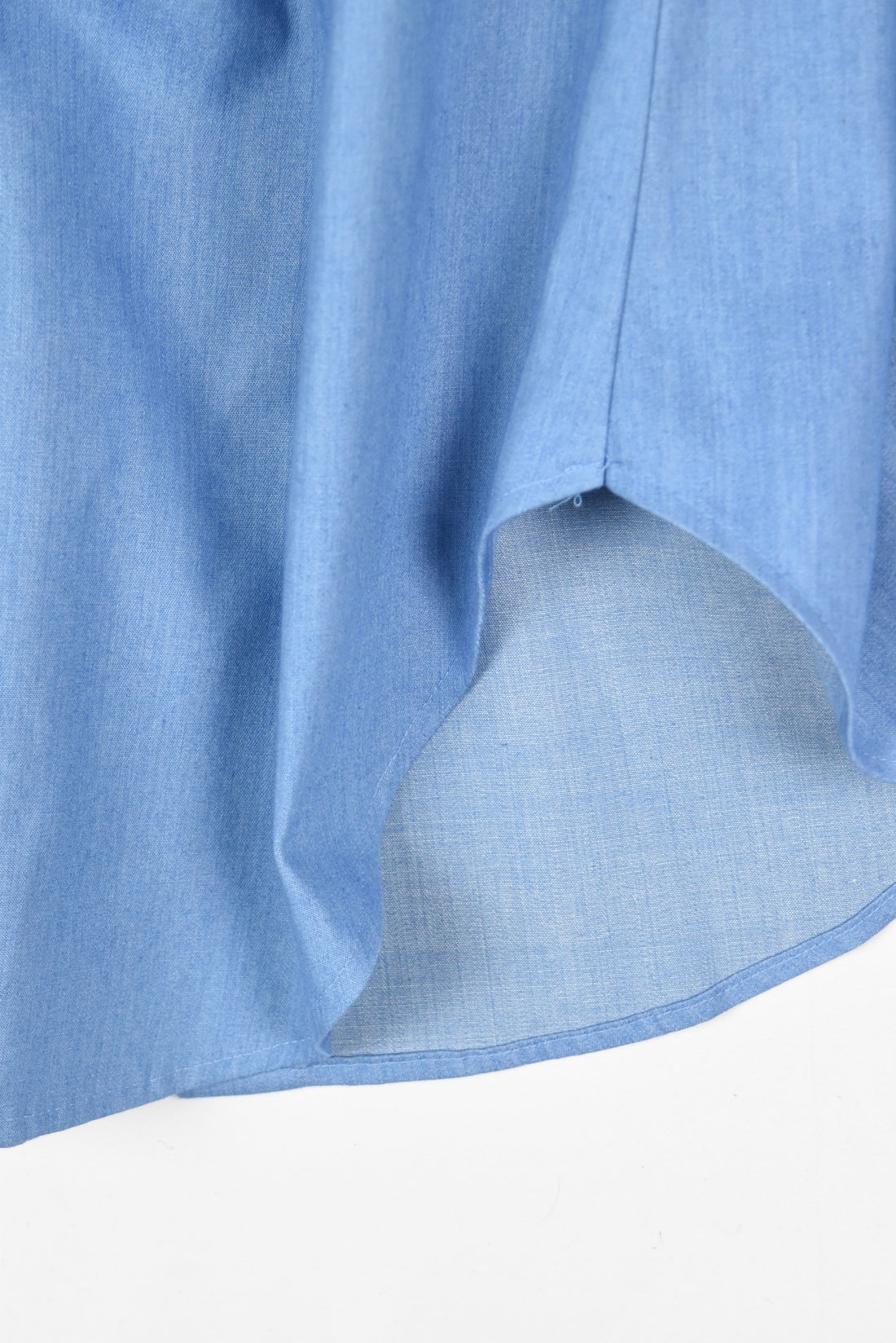 ARDEN BUTTON COLLARED SHIRT (Blue Chambray)